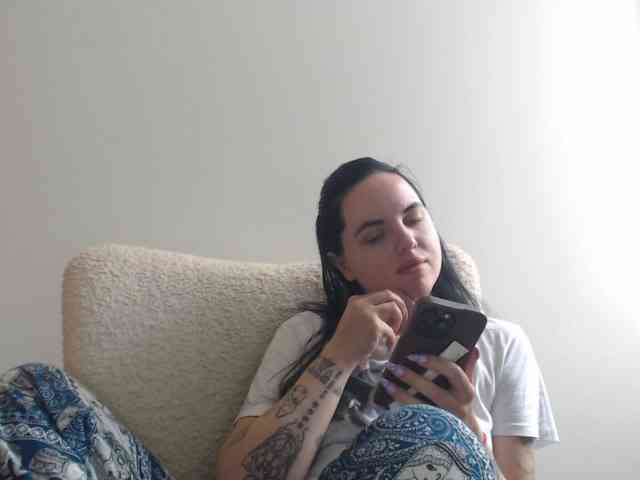 Annushka_ webcam