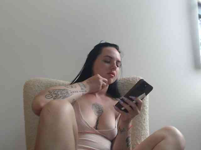 Annushka_ webcam