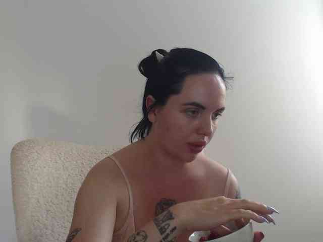 Annushka_ webcam
