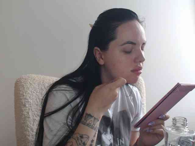 Annushka_ webcam