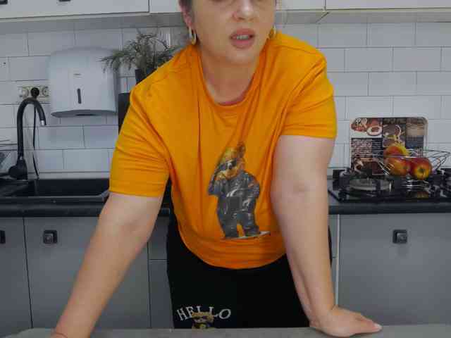 EllaSwan webcam