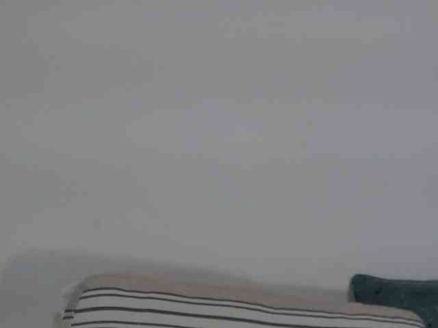 EllaSwan webcam