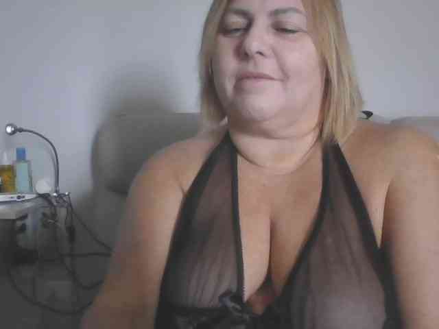 sexydeby webcam