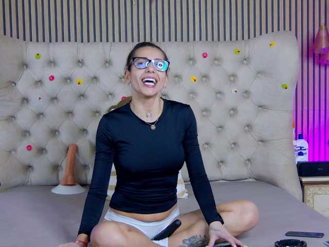 TastyShow's BongaCams show and profile