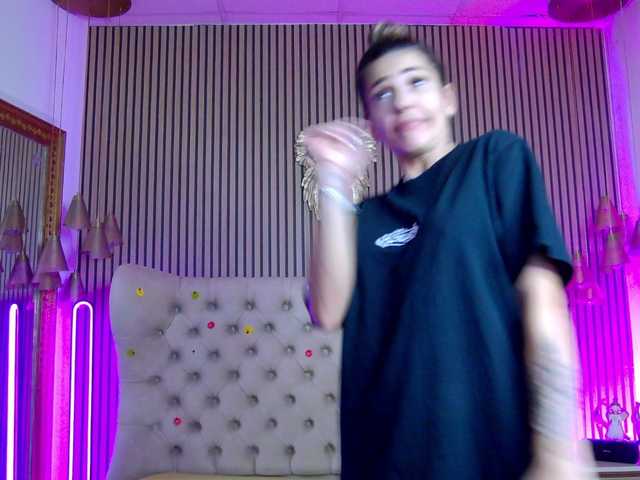 TastyShow's BongaCams show and profile