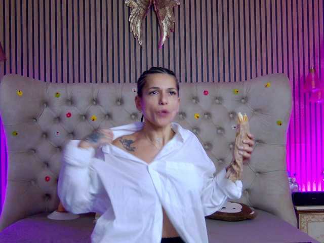 TastyShow's BongaCams show and profile