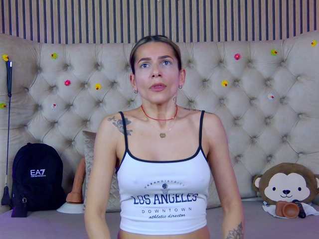 TastyShow's BongaCams show and profile