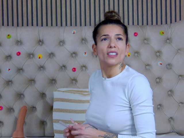 TastyShow's BongaCams show and profile