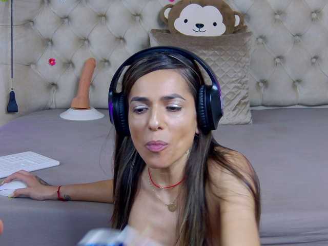 TastyShow's BongaCams show and profile