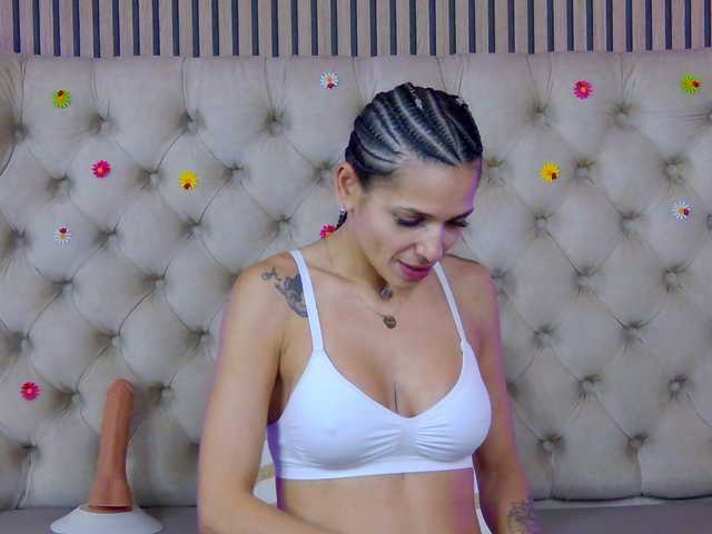 TastyShow's BongaCams show and profile