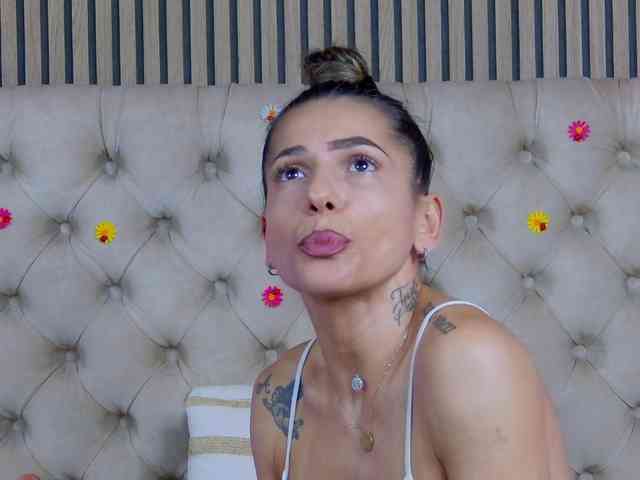 TastyShow Live Webcam on BongaCams