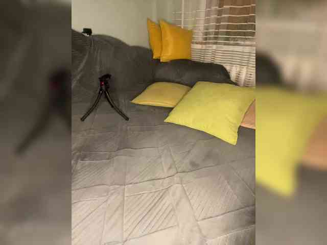 MayLily webcam