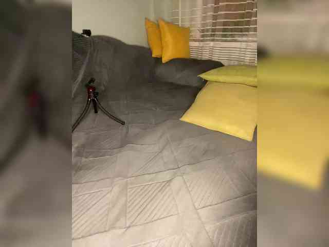 MayLily webcam