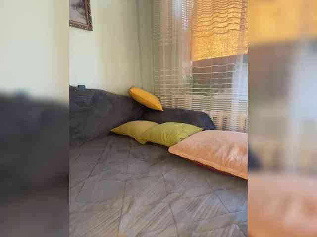 MayLily webcam