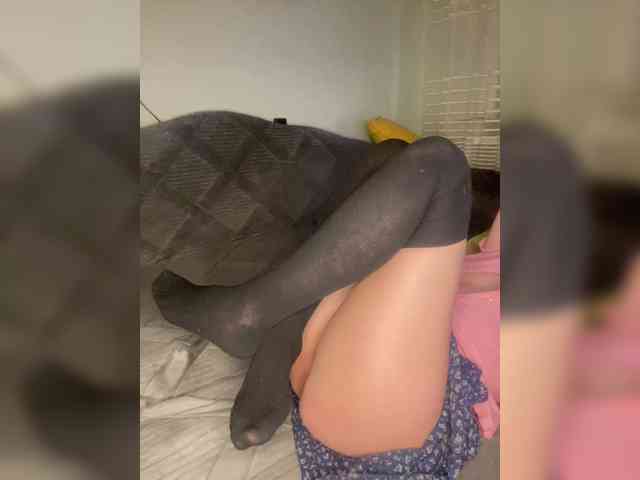 MayLily webcam