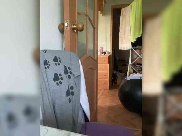 MayLily webcam