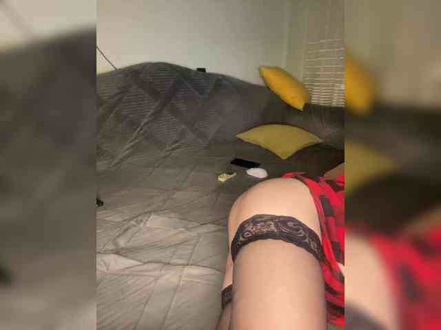 MayLily webcam