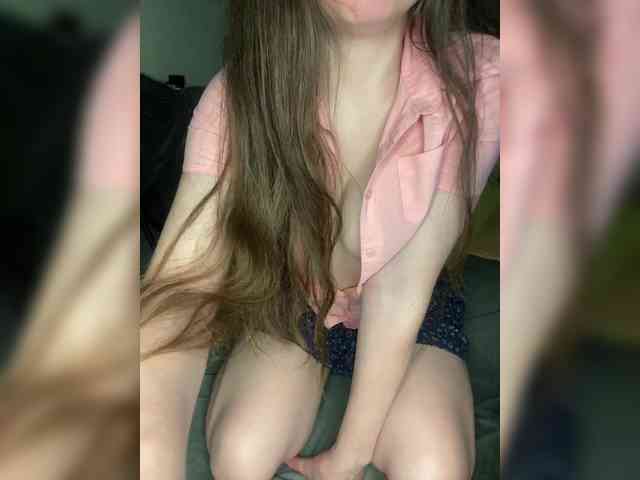 MayLily webcam