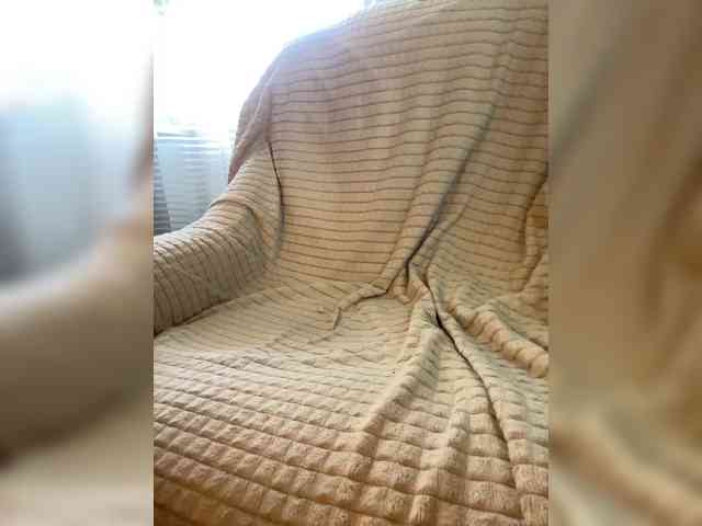 MayLily webcam