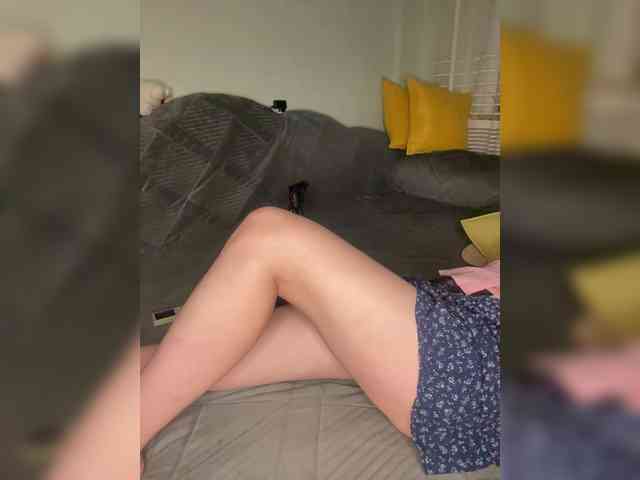 MayLily webcam