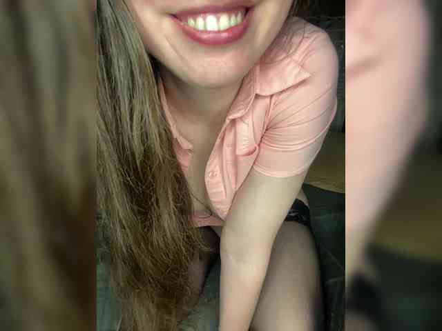 MayLily webcam