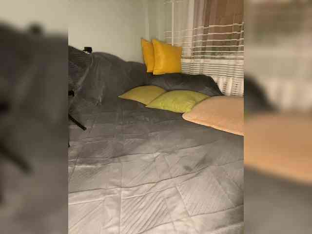 MayLily webcam