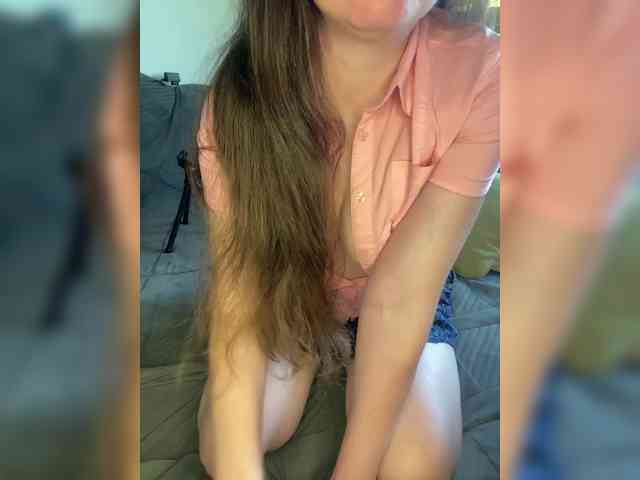 MayLily webcam