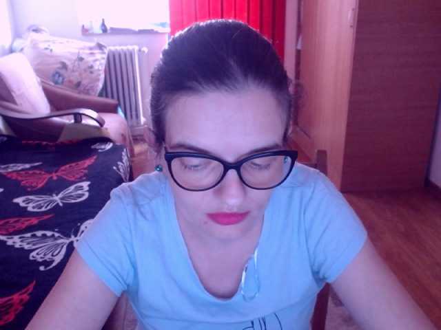 bellaro's BongaCams show and profile