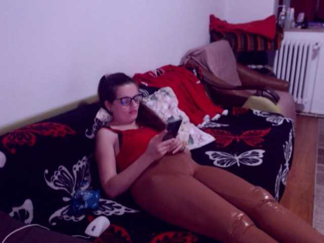 bellaro's BongaCams show and profile