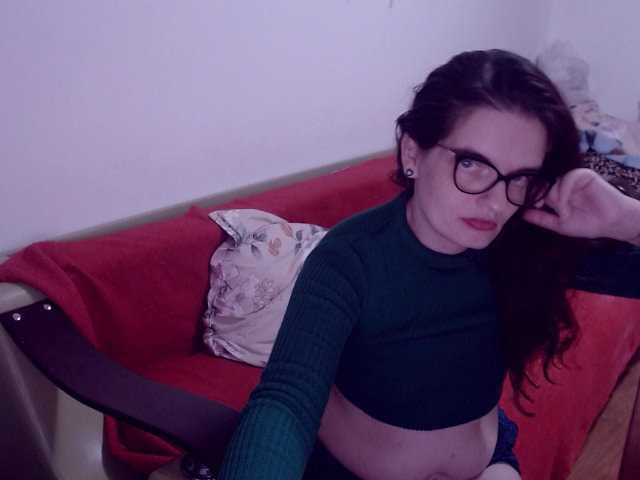 bellaro's BongaCams show and profile