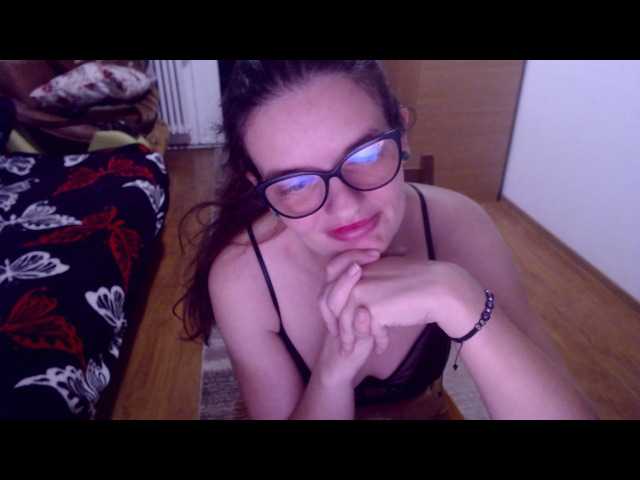 bellaro's BongaCams show and profile