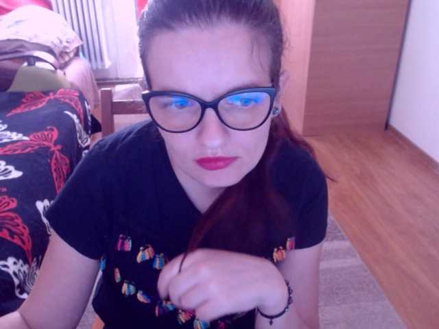 bellaro's BongaCams show and profile