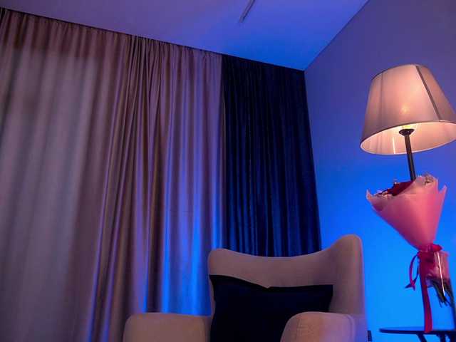 Infinitesprin's BongaCams show and profile