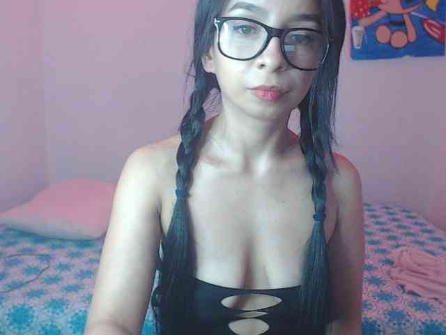 charlotehere webcam
