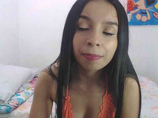 charlotehere webcam
