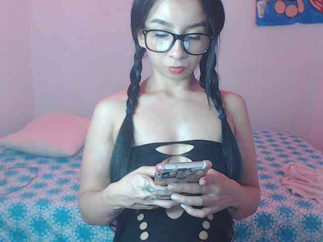 charlotehere webcam