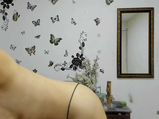 jennifersmit1's BongaCams show and profile