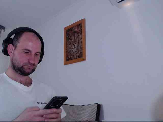 PoPaDoSiK-Mod Live Webcam on BongaCams