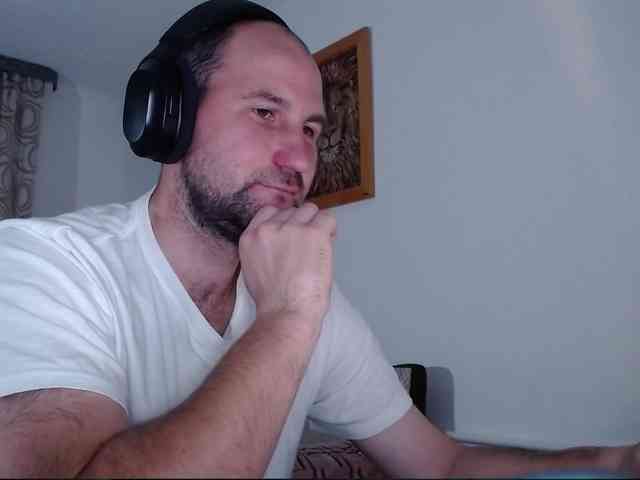 PoPaDoSiK-Mod Live Webcam on BongaCams