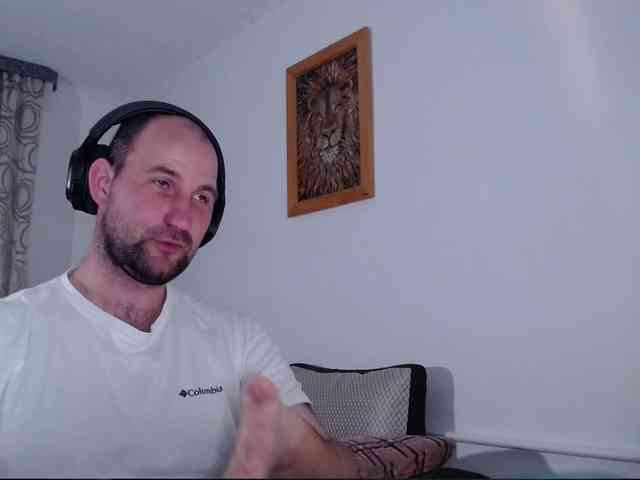 PoPaDoSiK-Mod Live Webcam on BongaCams