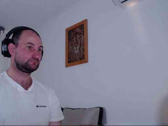 PoPaDoSiK-Mod Live Webcam on BongaCams