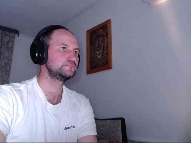 PoPaDoSiK-Mod Live Webcam on BongaCams