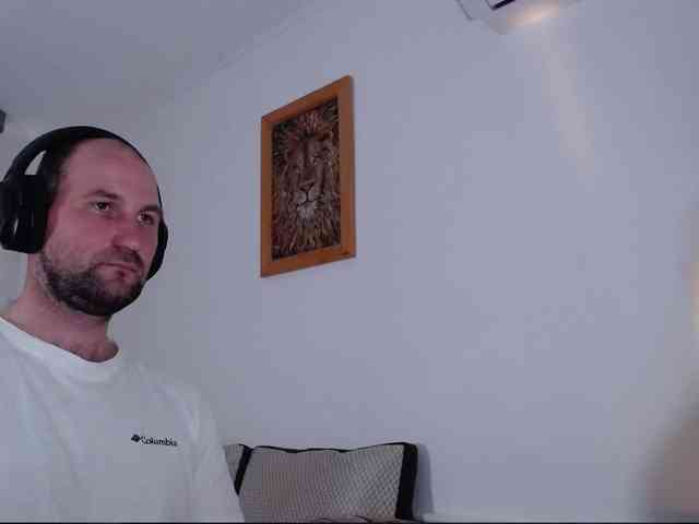 PoPaDoSiK-Mod Live Webcam on BongaCams