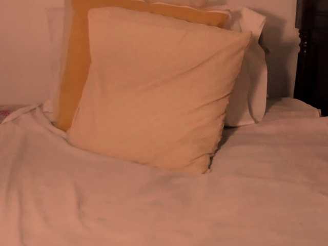 Lucypalmax's BongaCams show and profile