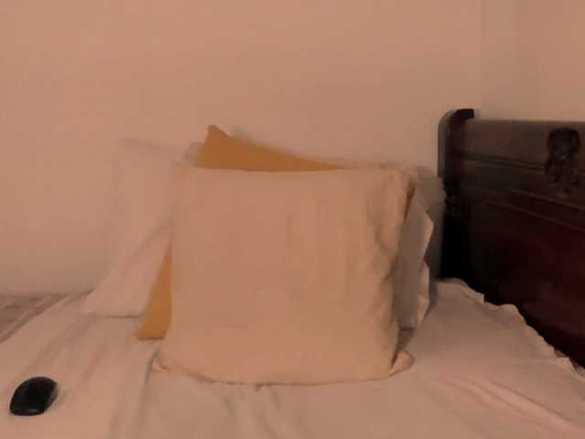 Lucypalmax's BongaCams show and profile