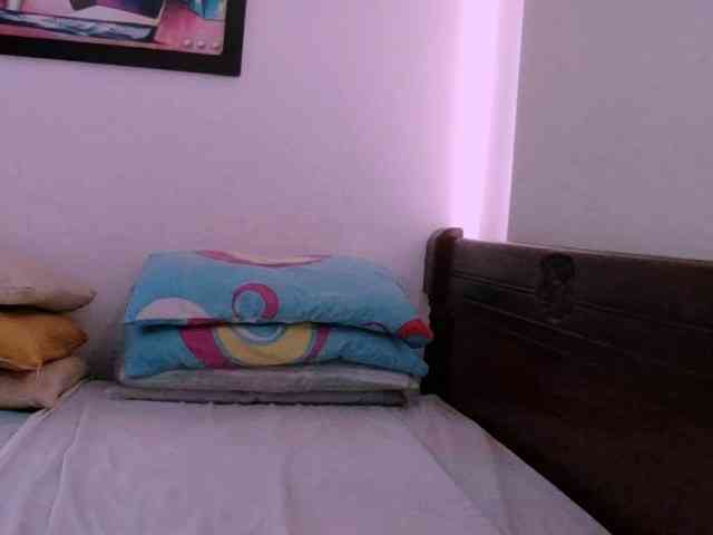 Lucypalmax webcam