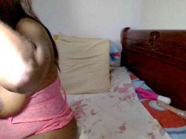 Lucypalmax webcam