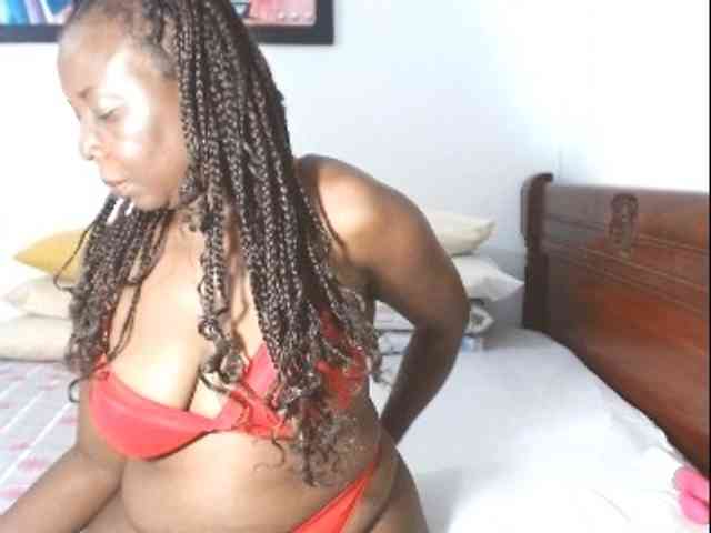 Lucypalmax webcam