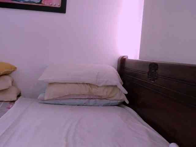 Lucypalmax webcam