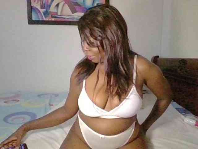 Lucypalmax webcam